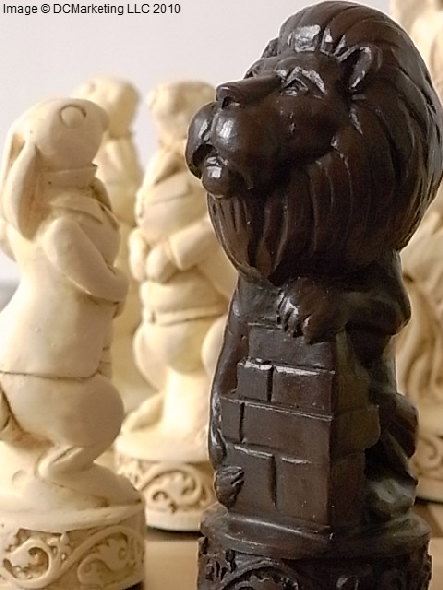 Lewis Carroll Plain Theme Chess Set